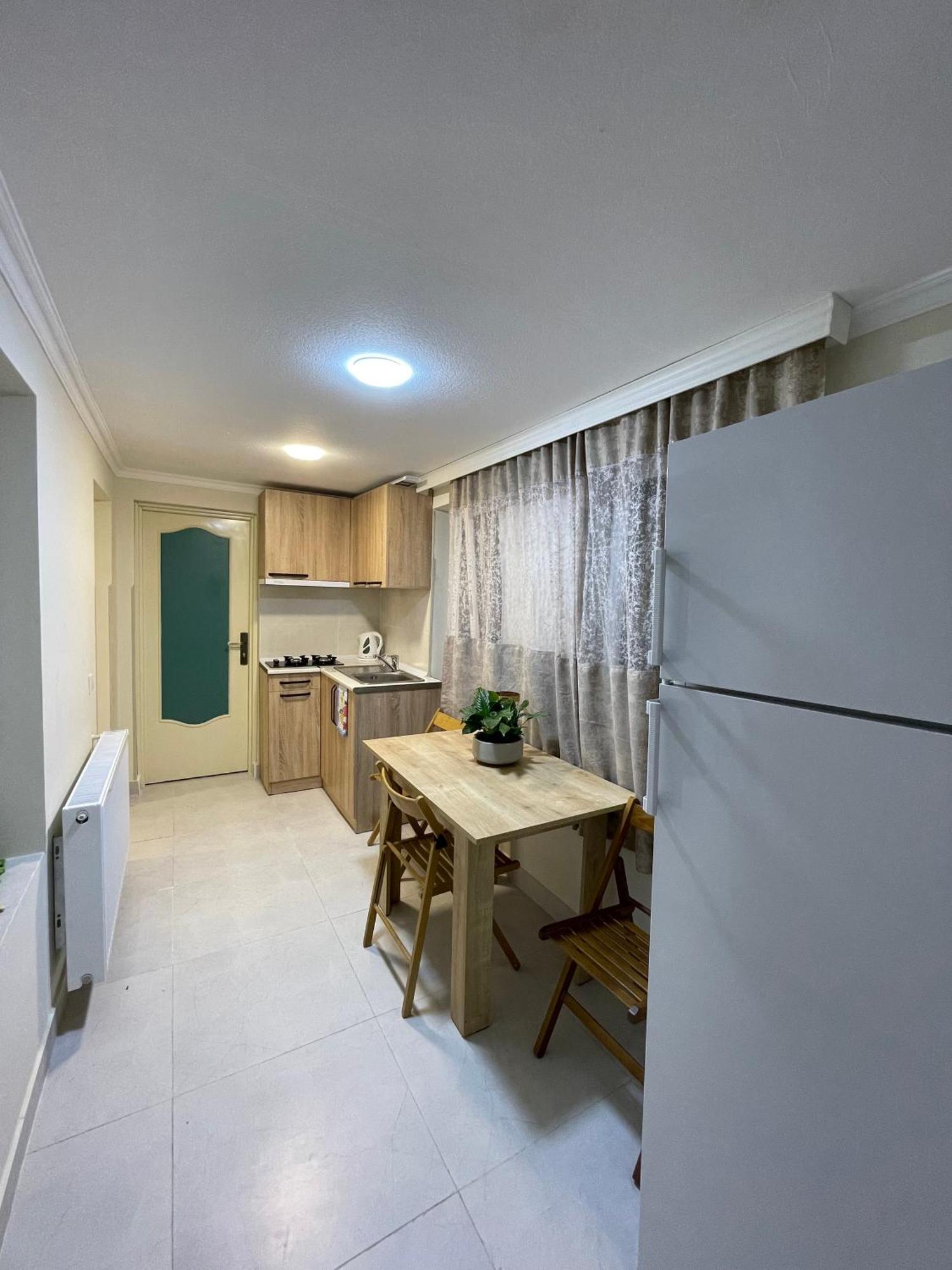 White Stones Apartment Kutaisi Luaran gambar