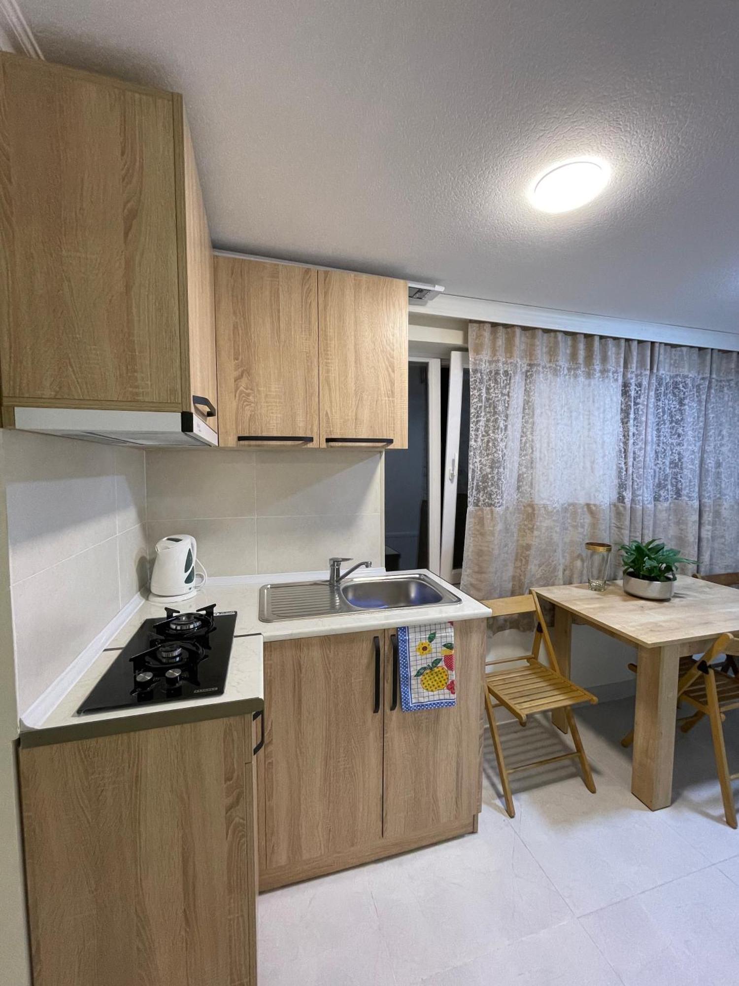 White Stones Apartment Kutaisi Luaran gambar