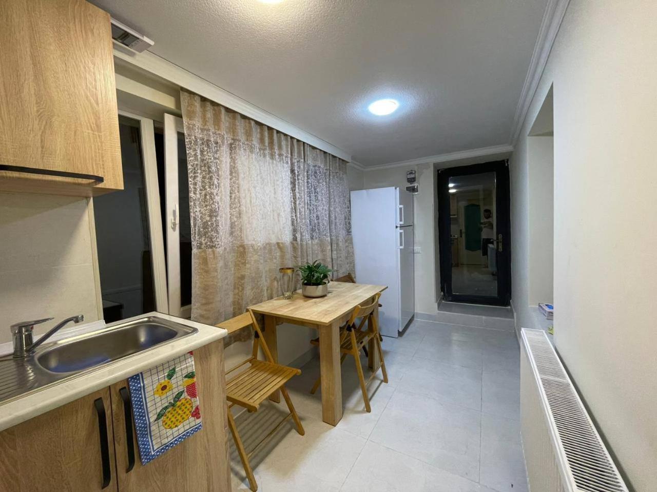 White Stones Apartment Kutaisi Luaran gambar